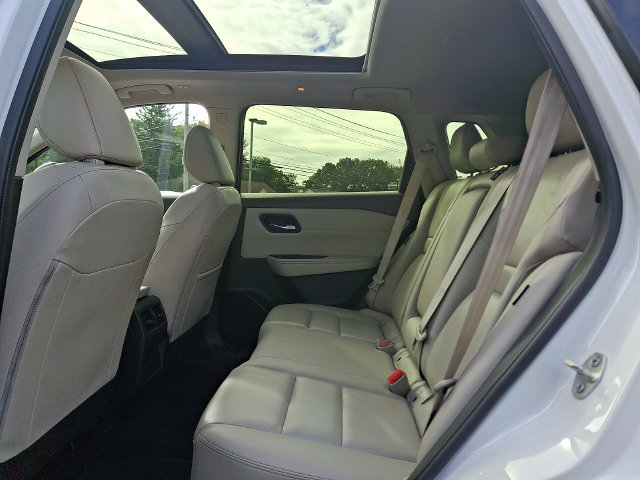 Used 2023 Nissan Rogue SL AWD/4WD image 11