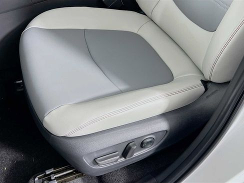 New 2025 Toyota RAV4 XLE Premium image 18