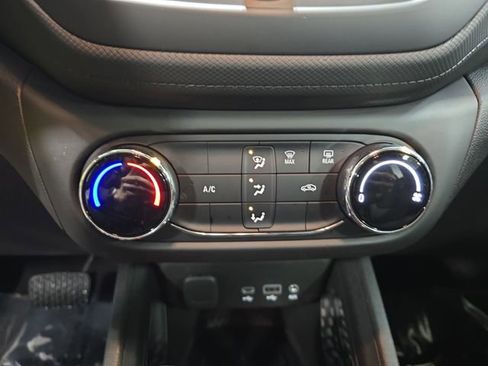 Used 2023 Chevrolet TrailBlazer LS image 22