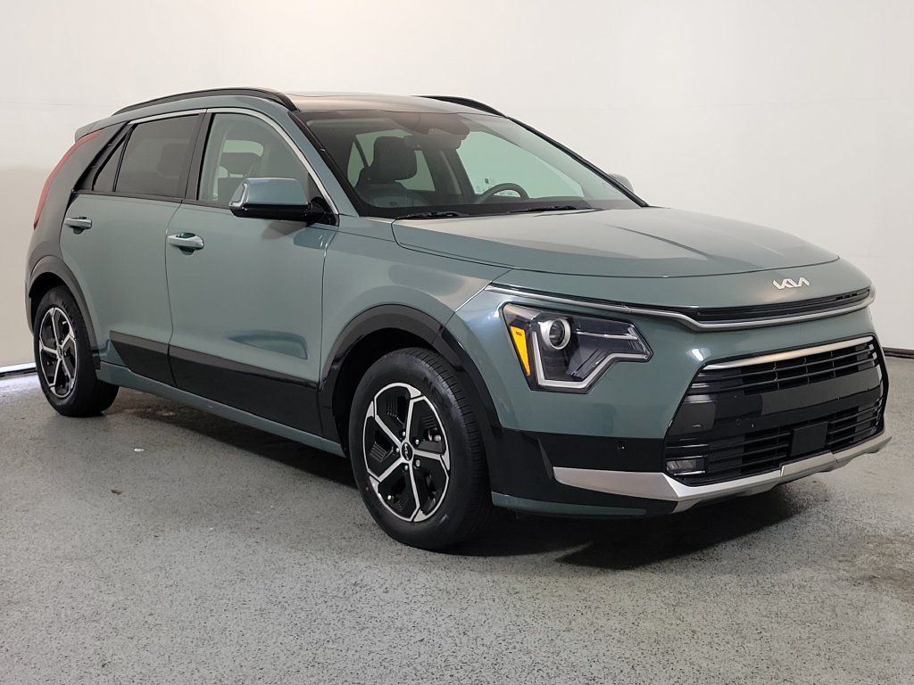 Used 2023 Kia Niro FWD image 1