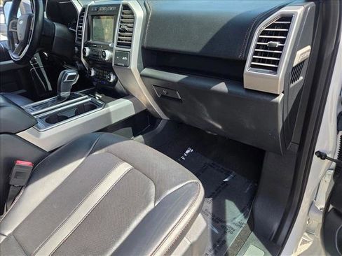Used 2018 Ford F150 Platinum w/ Equipment Group 701A Luxury AWD/4WD image 21