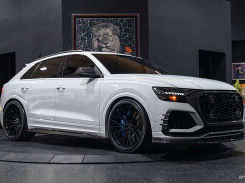 Used 2022 Audi RS Q8 w/ Carbon Optic Package AWD/4WD image 4