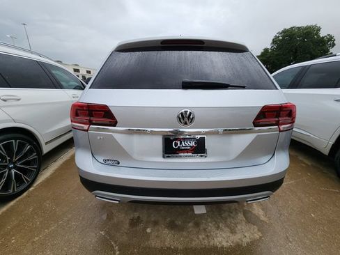 Used 2019 Volkswagen Atlas SE FWD image 4