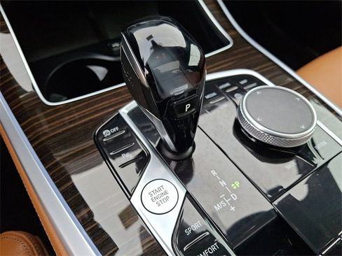 Used 2021 BMW X5 xDrive40i w/ Convenience Package image 16