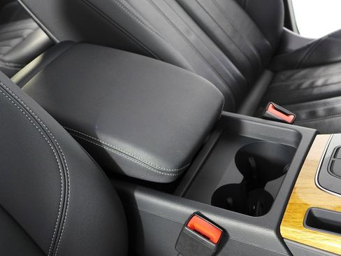 Used 2023 Audi Q5 2.0T Premium w/ Convenience Package image 16