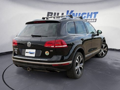 Used 2017 Volkswagen Touareg Wolfsburg Edition AWD/4WD image 5
