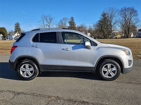 Used 2016 Chevrolet Trax LT image 8