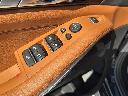 Used 2022 BMW X5 xDrive40i w/ M Sport Package image 28