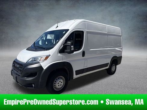 Used 2025 RAM ProMaster 2500 w/ Convenience Group FWD image 1