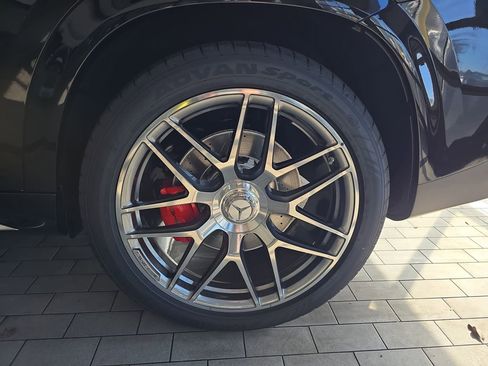 New 2026 Mercedes-Benz GLE 63 AMG S image 35