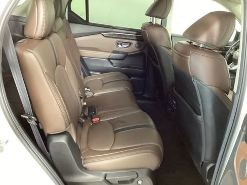 Used 2024 Honda Pilot Elite image 36