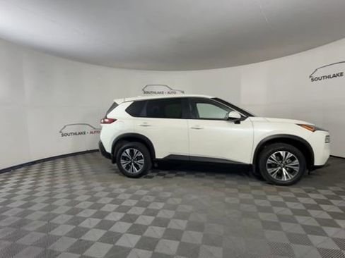 Certified 2023 Nissan Rogue SV image 9