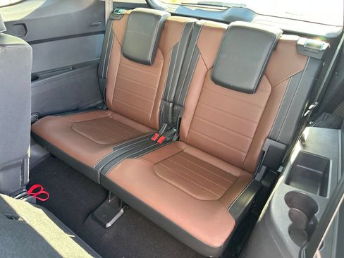 Used 2021 Volkswagen Atlas SEL Premium AWD/4WD image 22