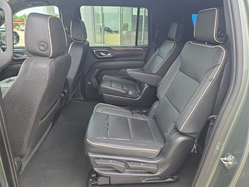 Certified 2023 Chevrolet Suburban Premier AWD/4WD image 13