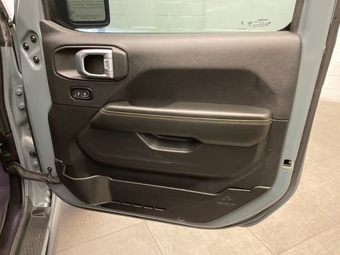 Certified 2024 Jeep Wrangler Sahara w/ Technology Group image 27