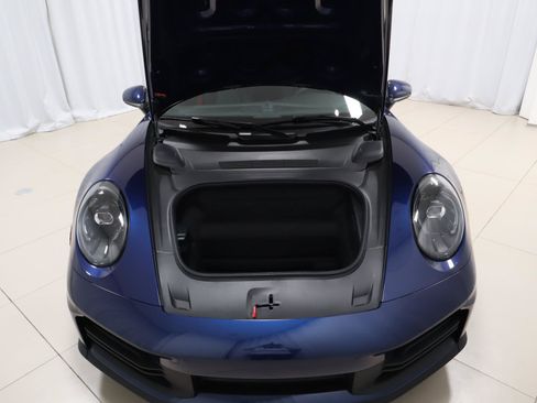 Used 2025 Porsche 911 Carrera RWD image 10