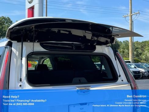 Used 2017 Cadillac Escalade Luxury AWD/4WD image 31