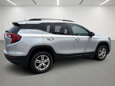 Used 2022 GMC Terrain SLE w/ Driver Convenience Package AWD/4WD image 4