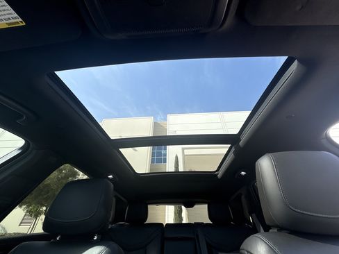 Used 2020 Cadillac XT5 Premium Luxury AWD/4WD image 32