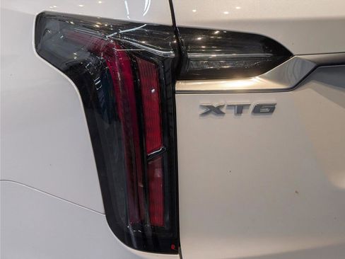 Used 2024 Cadillac XT6 Sport w/ Technology Package image 13