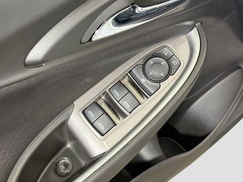 Used 2023 Chevrolet Malibu LT FWD image 19