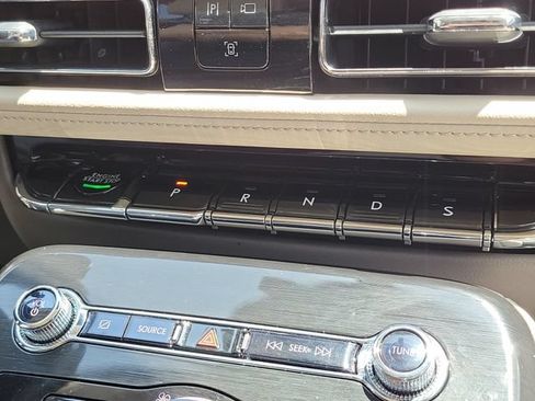 Certified 2023 Lincoln Nautilus AWD w/ Premium Package image 29