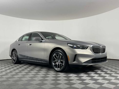 New 2026 BMW i5 eDrive40 image 14