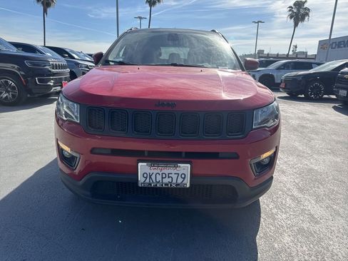 Used 2020 Jeep Compass Latitude image 2