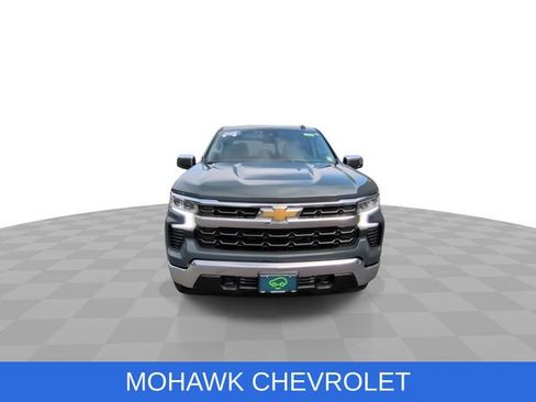 Used 2025 Chevrolet Silverado 1500 LT AWD/4WD image 3