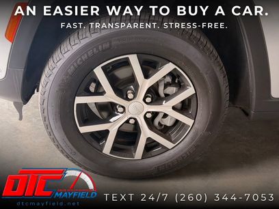 Used 2025 Jeep Grand Cherokee Limited w/ Luxury Tech Group II