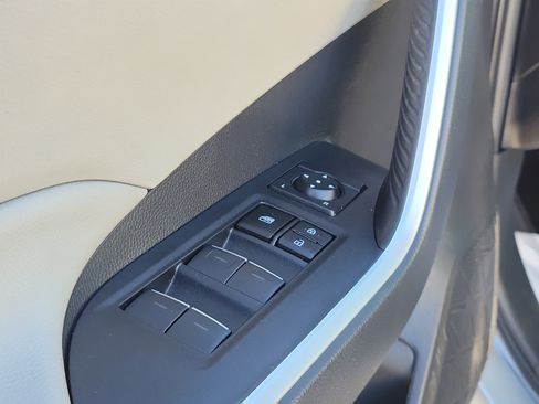 Used 2023 Toyota RAV4 XLE Premium image 16