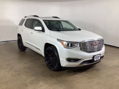 Used 2017 GMC Acadia Denali w/ Technology Package AWD/4WD image 3