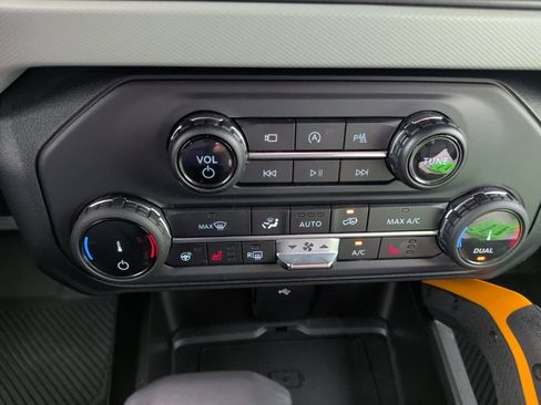 Certified 2022 Ford Bronco Badlands AWD/4WD image 22