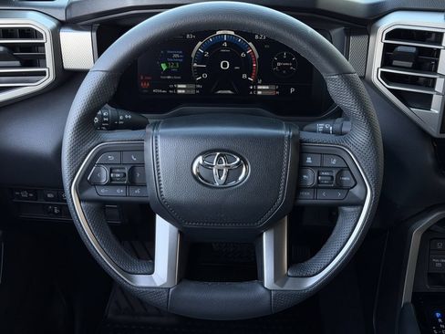 Used 2026 Toyota Tundra Limited AWD/4WD image 14