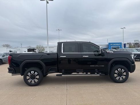 Used 2024 GMC Sierra 2500 Denali w/ Denali Reserve Package image 2