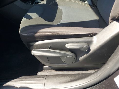 Used 2015 Jeep Cherokee Latitude image 11