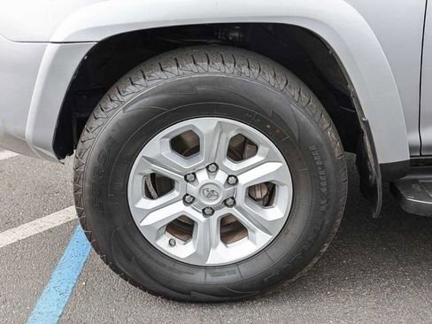 Certified 2021 Toyota 4Runner SR5 Premium AWD/4WD image 27