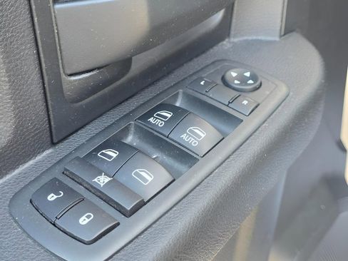 Used 2018 RAM 1500 Express w/ Express Value Package image 11