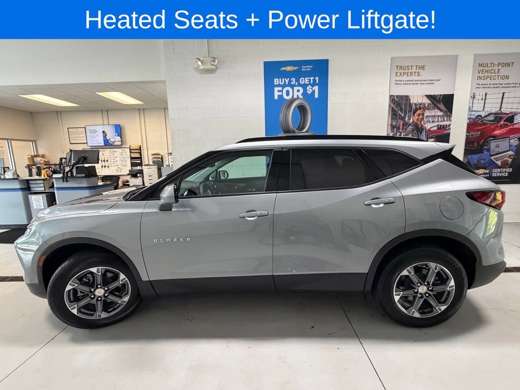 Used 2025 Chevrolet Blazer LT w/ Convenience Package AWD/4WD image 4