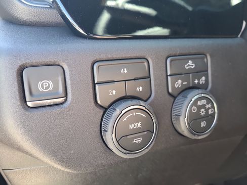 New 2026 Chevrolet Silverado 2500 LT image 22