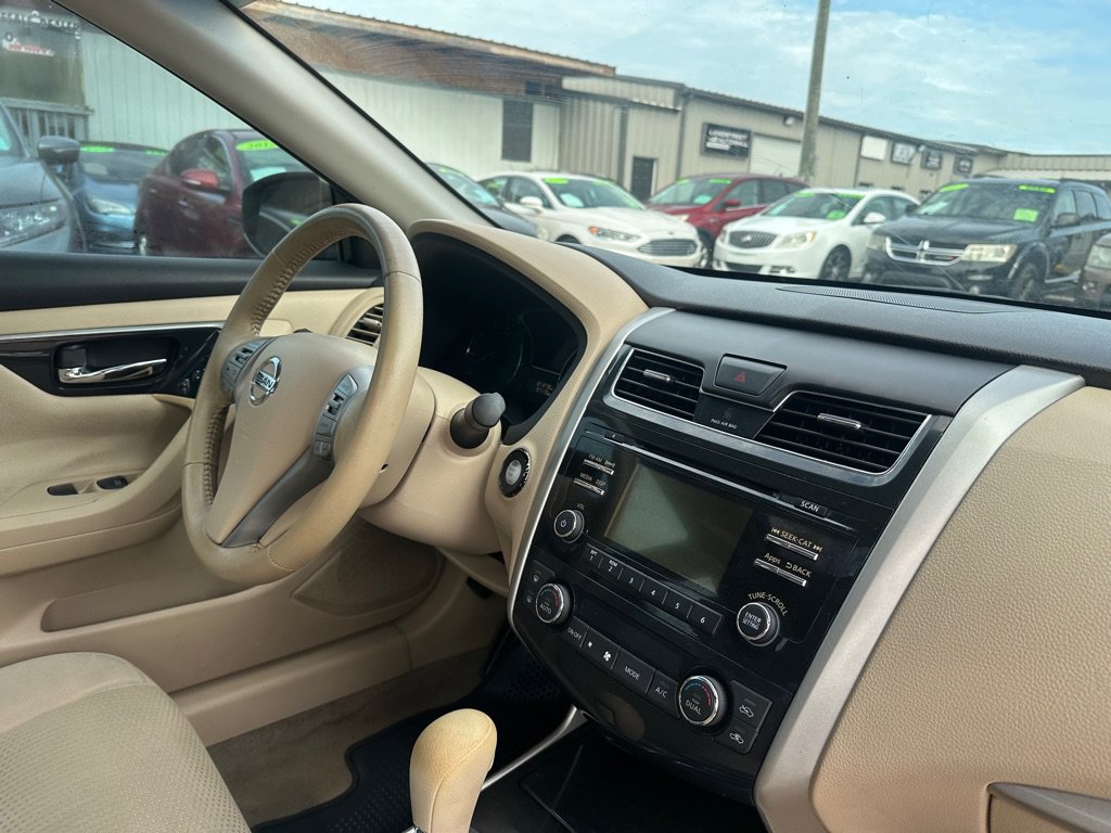 Used 2014 Nissan Altima 2.5 SV w/ Convenience Package FWD image 8