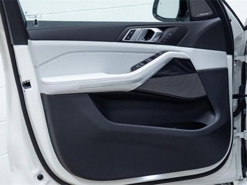 New 2026 BMW X5 xDrive40i image 17