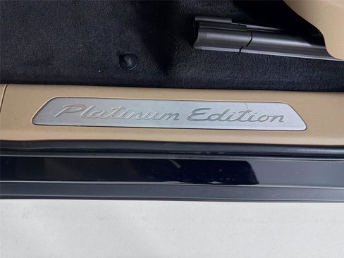 Used 2023 Porsche Cayenne Platinum Edition AWD/4WD image 10