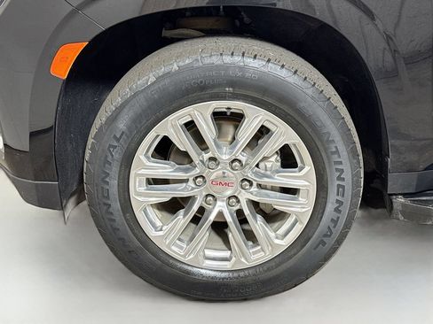 Used 2023 GMC Yukon XL SLT AWD/4WD image 32