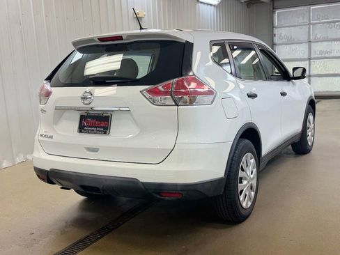 Used 2016 Nissan Rogue S FWD image 5