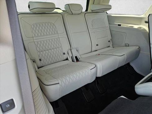 Used 2022 Lincoln Navigator Black Label AWD/4WD image 21