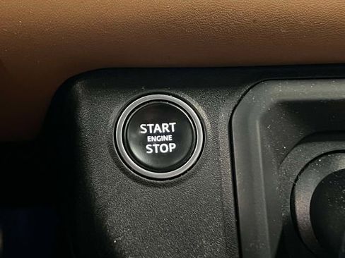 Used 2023 Land Rover Defender 110 X image 29