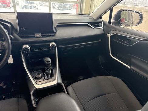 Used 2023 Toyota RAV4 LE image 12