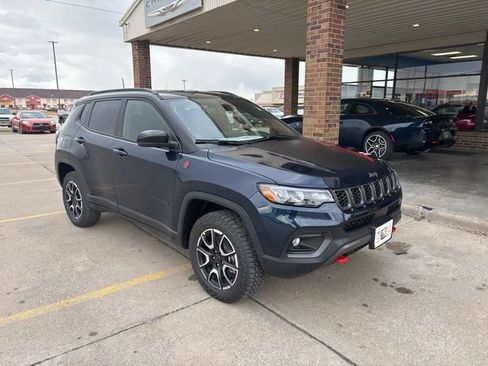 New 2026 Jeep Compass Trailhawk AWD/4WD image 4