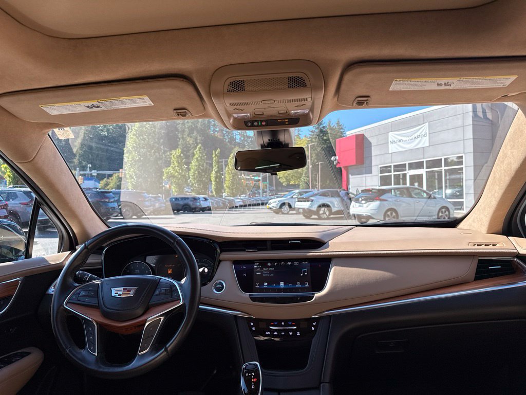Used 2019 Cadillac XT5 Platinum w/ Trailering Package AWD/4WD image 12